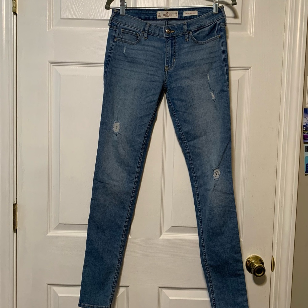 Low rise skinny jeans